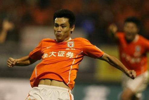 最新足球爆料鲁能,最新爆料揭秘球队新动向