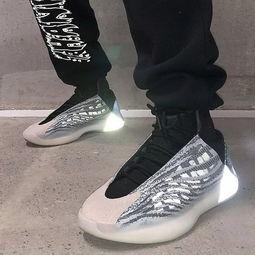 篮球鞋最新爆料视频教程,揭秘视频教程中的潮流趋势与实战技巧